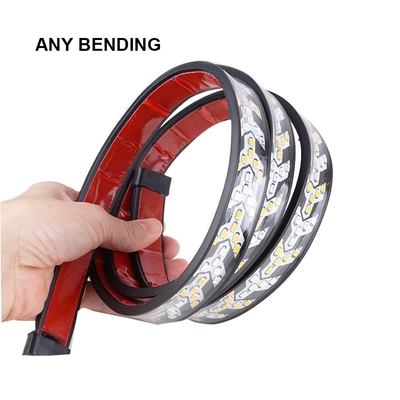Balayage séquentiel débordant de lumière de queue de clignotant de bande à tube en ruban du phare LED de voiture de flèche de camion pick-up