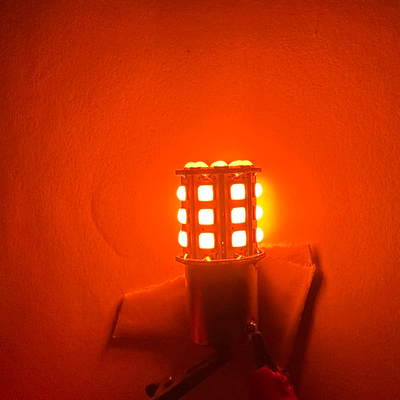 Longue durée des signaux de virage LED blancs pour les voitures 12V corps en alliage d'aluminium blanc jaune rouge 3030 33SMD