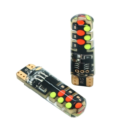 Luminosité Nouveau type de voiture intérieur ampoule LED T10 5050 6SMD couleur RGB Avec RGB Avec lampes clignotantes stroboscopiques à distance